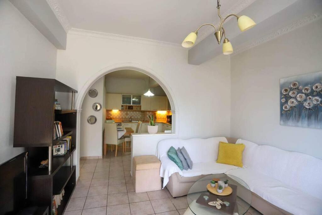 “Katerina'S Guest House” Kato Garouna Extérieur photo