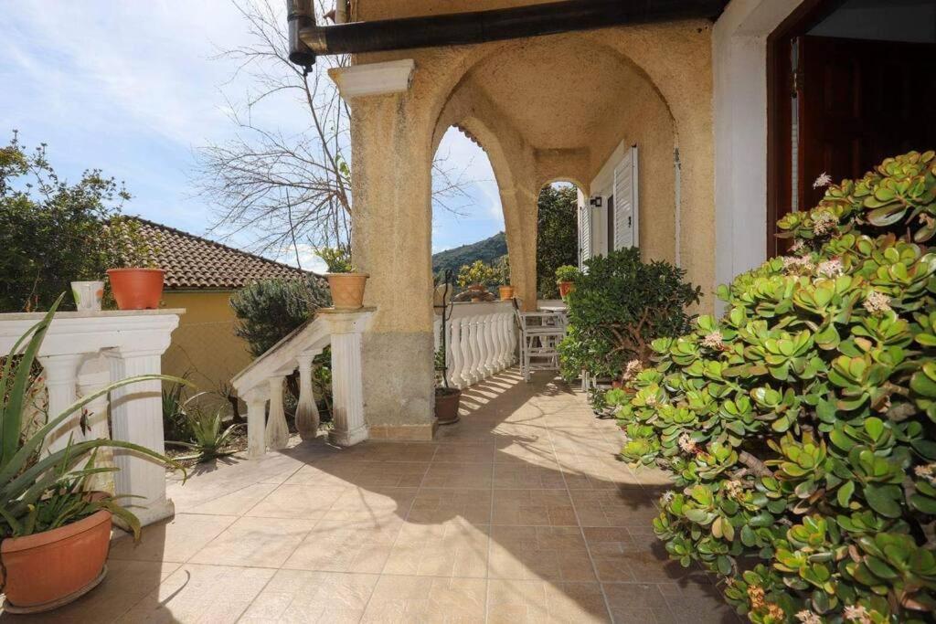 “Katerina'S Guest House” Kato Garouna Extérieur photo